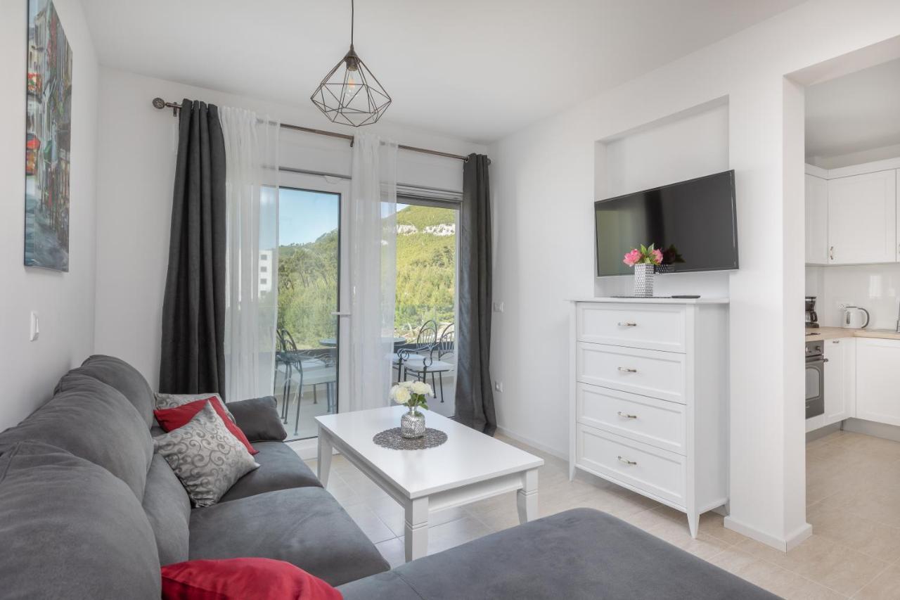 Apartment Oseka Макарска Экстерьер фото
