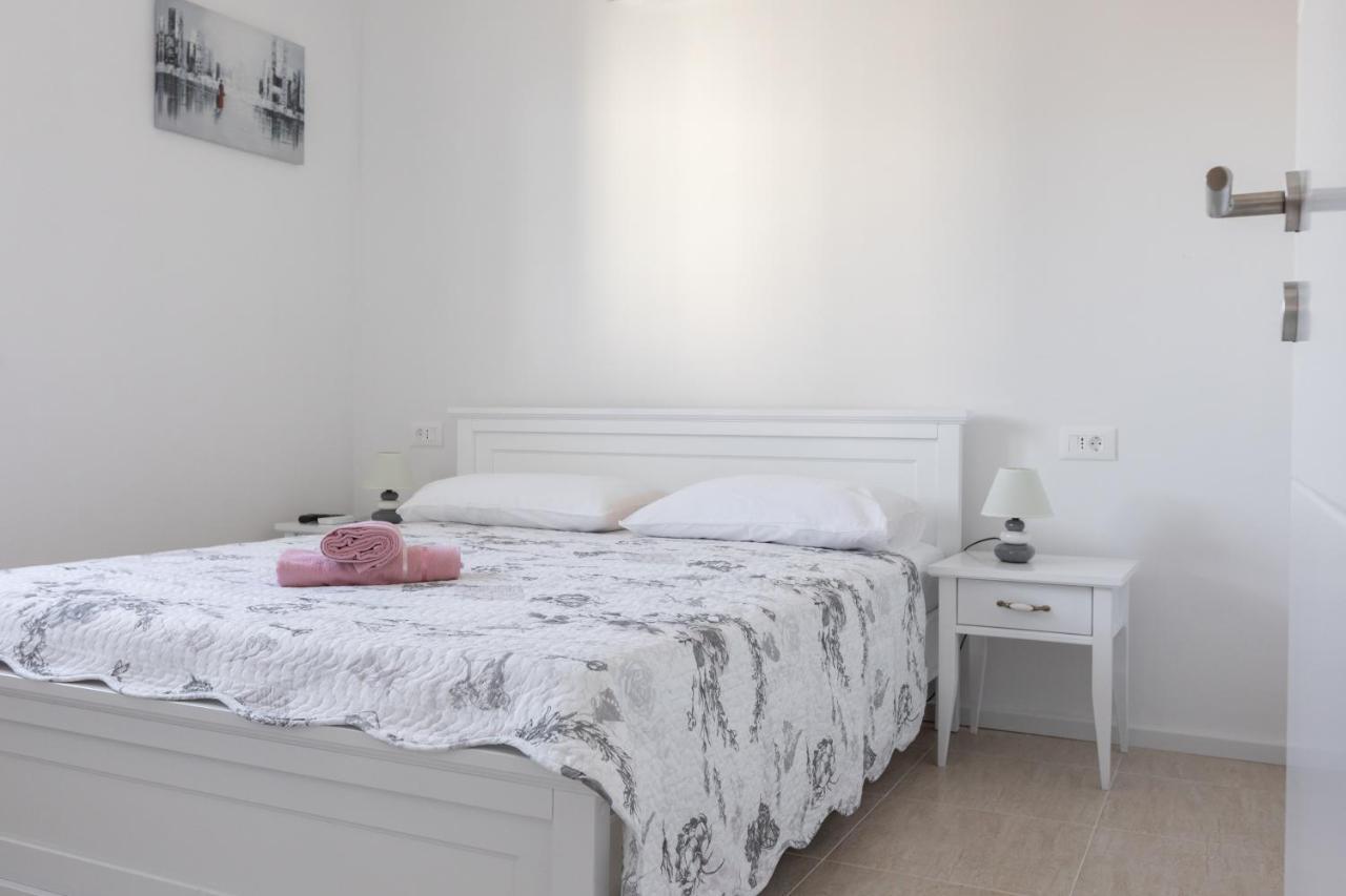 Apartment Oseka Макарска Экстерьер фото